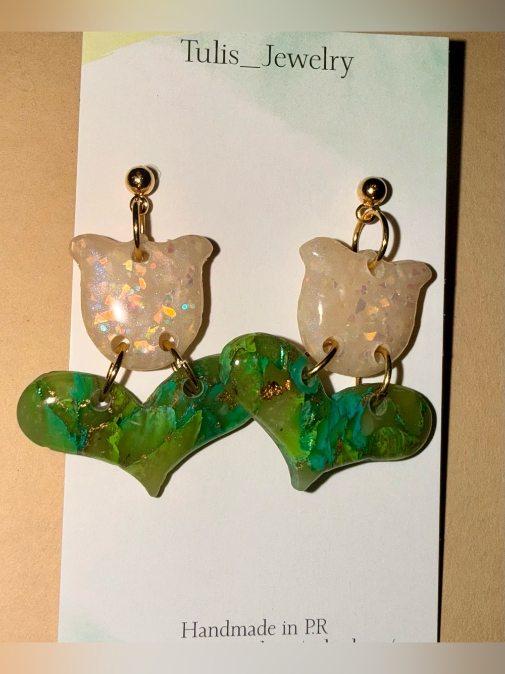 Iridescent Cream Flower Top & Green Heart Dangle Earrings, NWT, Handmade in PR
